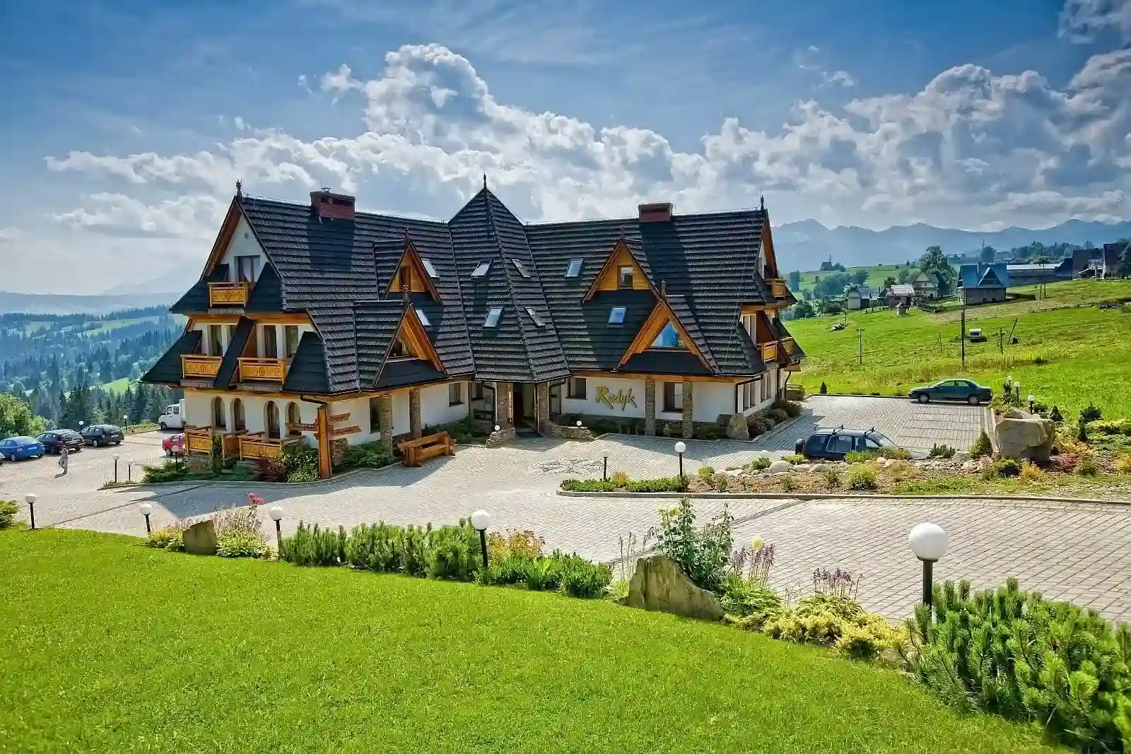 Hotell Redyk talvel Tatra mägede vaatega