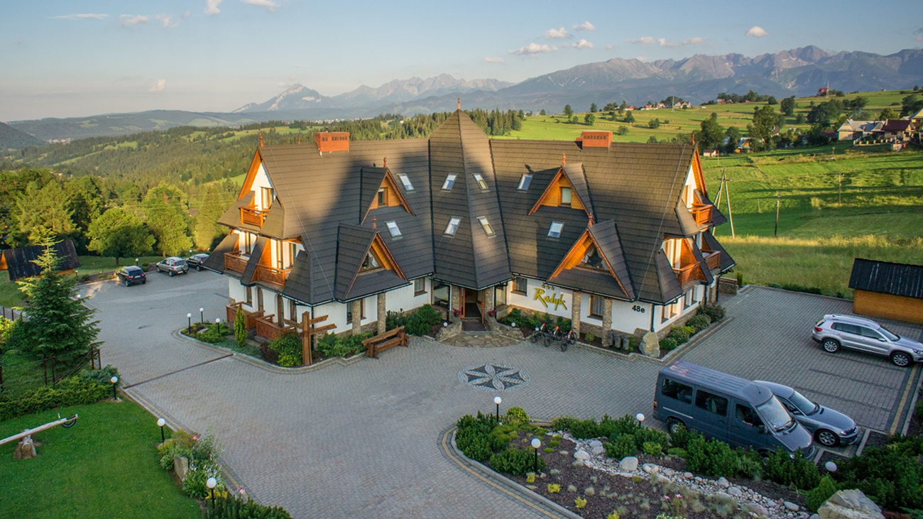 Hotell Redyk peasisend ja esifassaad